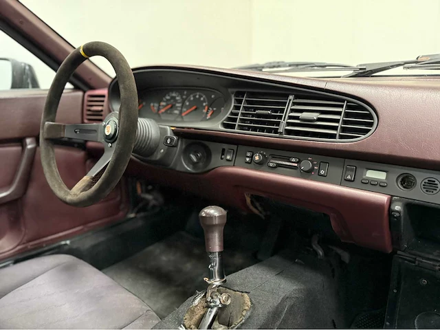 Porsche - 944 - oldtimer - 1987 - afbeelding 15 van  30