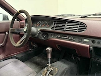 Porsche - 944 - oldtimer - 1987 - afbeelding 15 van  30