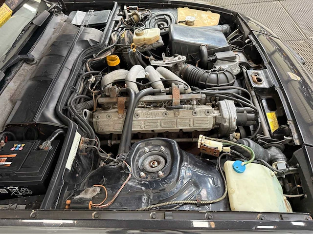 Porsche - 944 - oldtimer - 1987 - afbeelding 25 van  30