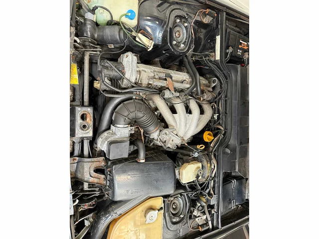 Porsche - 944 - oldtimer - 1987 - afbeelding 27 van  30