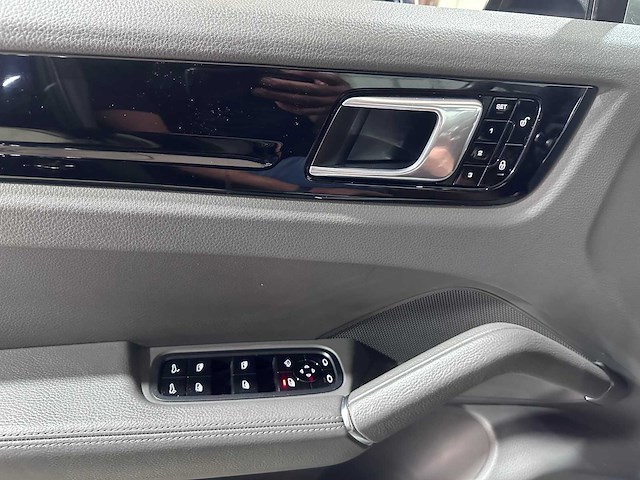 Porsche - cayenne - 3.0 - t-591-nf - afbeelding 3 van  27