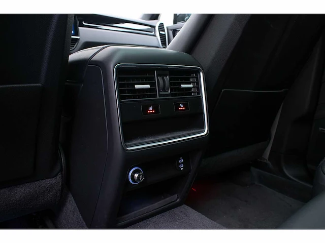 Porsche - cayenne - 3.0 e-hybrid pl. ed. - gdt-81-n - 2022 - afbeelding 37 van  45