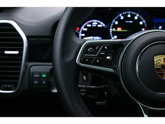 Porsche - cayenne - 3.0 e-hybrid pl. ed. - gdt-81-n - 2022 - afbeelding 39 van  45