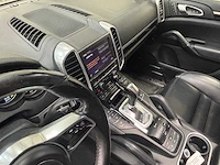 Porsche - cayenne - 3.0 s e-hybrid - car - 2015 - afbeelding 8 van  30