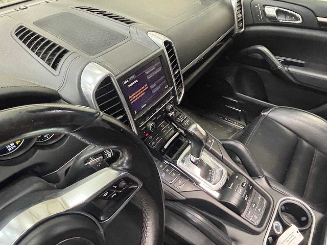 Porsche - cayenne - 3.0 s e-hybrid - car - 2015 - afbeelding 8 van  30