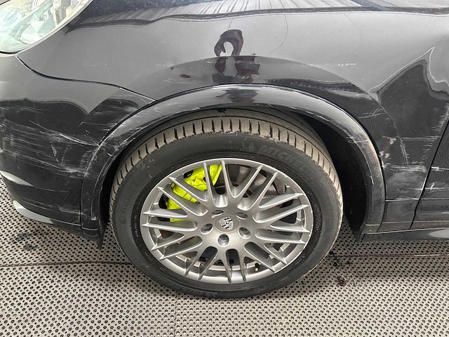 Porsche - cayenne - 3.0 s e-hybrid - car - 2015 - afbeelding 18 van  30