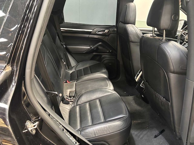 Porsche - cayenne - 3.0 s e-hybrid - car - 2015 - afbeelding 24 van  30