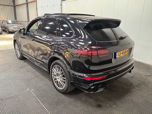 Porsche - cayenne - 3.0 s e-hybrid - car - 2015 - afbeelding 23 van  30