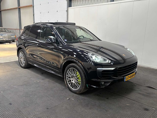Porsche - cayenne - 3.0 s e-hybrid - car - 2015 - afbeelding 28 van  30