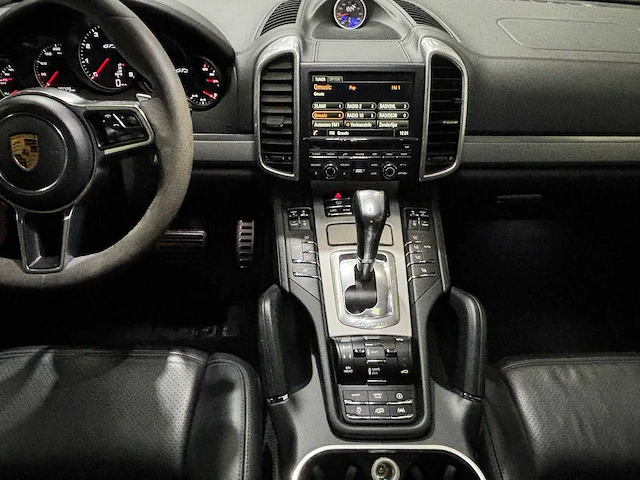 Porsche - cayenne - 3.6 v6 gts - car - 2016 - afbeelding 15 van  54