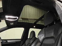 Porsche - cayenne - 3.6 v6 gts - car - 2016 - afbeelding 16 van  54