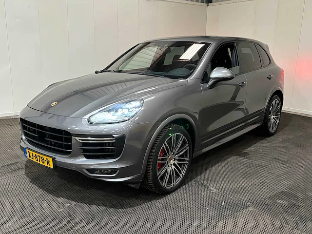 Porsche - cayenne - 3.6 v6 gts - car - 2016 - afbeelding 12 van  54