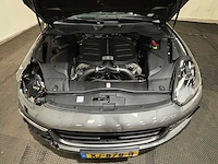 Porsche - cayenne - 3.6 v6 gts - car - 2016 - afbeelding 38 van  54