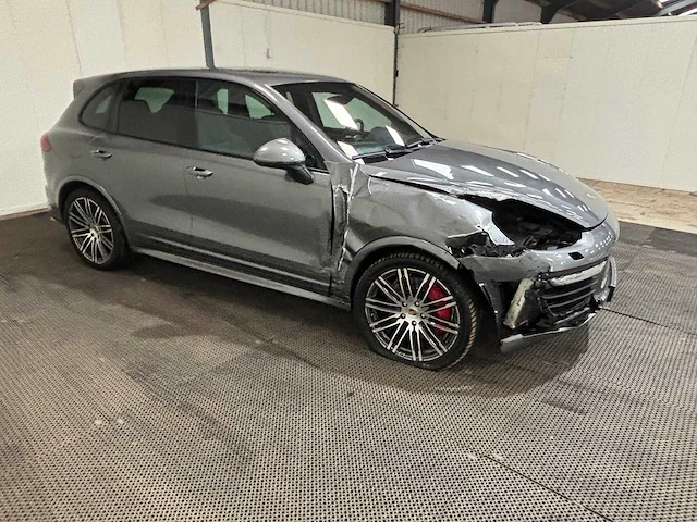 Porsche - cayenne - 3.6 v6 gts - car - 2016 - afbeelding 52 van  54
