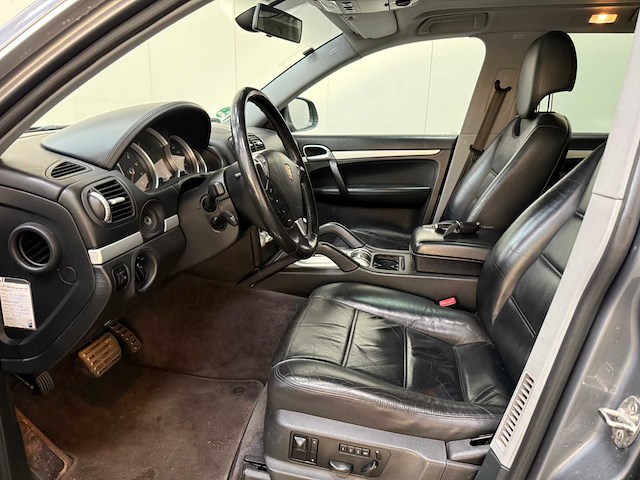 Porsche - cayenne turbo - 4.5 v8 - 450 pk - personenauto - 2002 - afbeelding 6 van  28