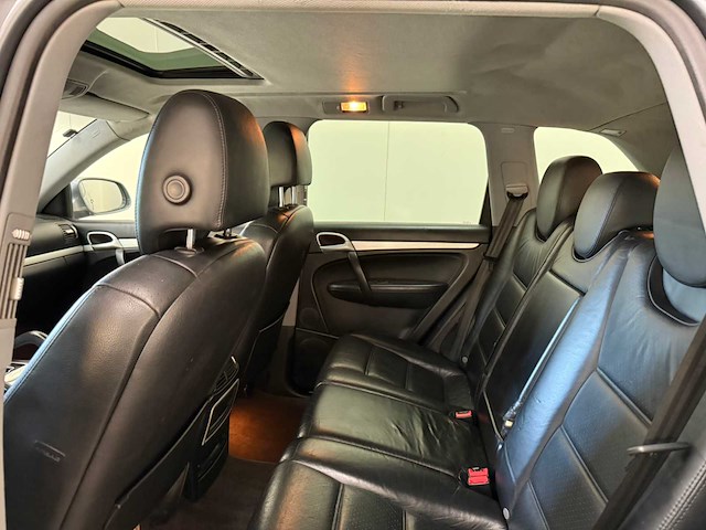 Porsche - cayenne turbo - 4.5 v8 - 450 pk - personenauto - 2002 - afbeelding 9 van  28
