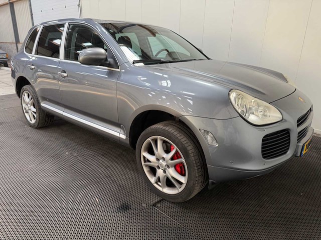 Porsche - cayenne turbo - 4.5 v8 - 450 pk - personenauto - 2002 - afbeelding 23 van  28