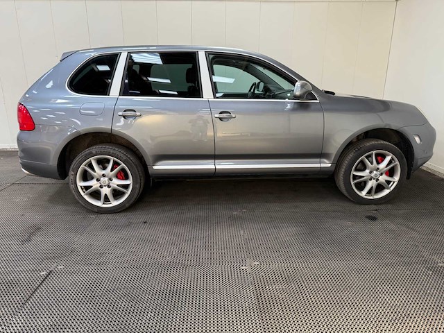 Porsche - cayenne turbo - 4.5 v8 - 450 pk - personenauto - 2002 - afbeelding 24 van  28