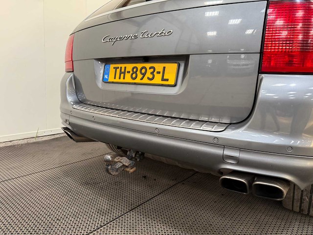 Porsche - cayenne turbo - 4.5 v8 - 450 pk - personenauto - 2002 - afbeelding 27 van  28