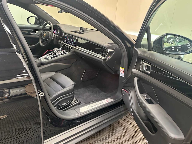 Porsche - panamera sport turismo - 2.9 4s e-hybrid - car - 2024 - afbeelding 27 van  38
