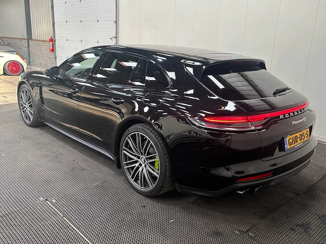 Porsche - panamera sport turismo - 2.9 4s e-hybrid - car - 2024 - afbeelding 33 van  38