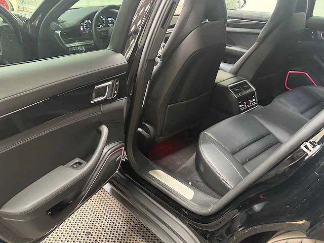 Porsche - panamera sport turismo - 2.9 4s e-hybrid - car - 2024 - afbeelding 37 van  38