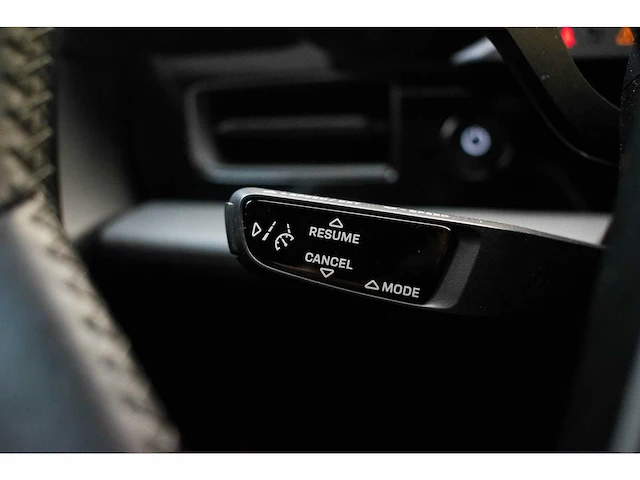 Porsche - taycan cross turismo - 4 93 kwh - n-622-nf - 2021 - afbeelding 28 van  52