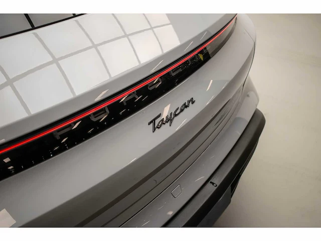 Porsche - taycan cross turismo - 4 93 kwh - n-622-nf - 2021 - afbeelding 30 van  52