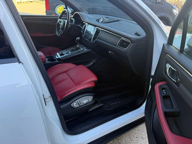 Porsche 2018 macan gts , 9272 - afbeelding 8 van  23