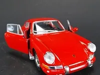 Porsche 911 (1964) rood - afbeelding 4 van  5