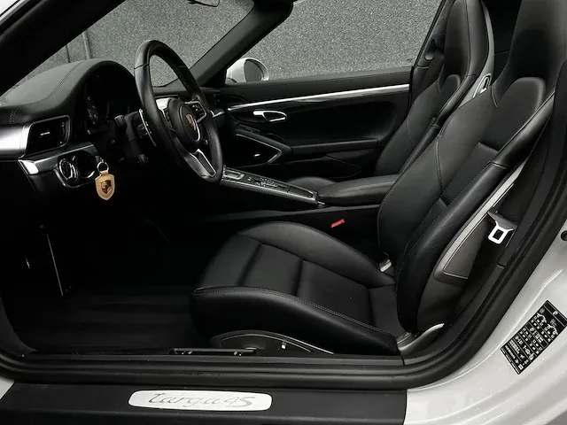 Porsche 911 3.0 targa 4s |kreide|plds+|bose|sp. chrono| - afbeelding 22 van  70