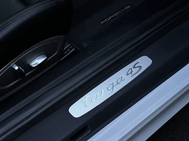 Porsche 911 3.0 targa 4s |kreide|plds+|bose|sp. chrono| - afbeelding 28 van  70