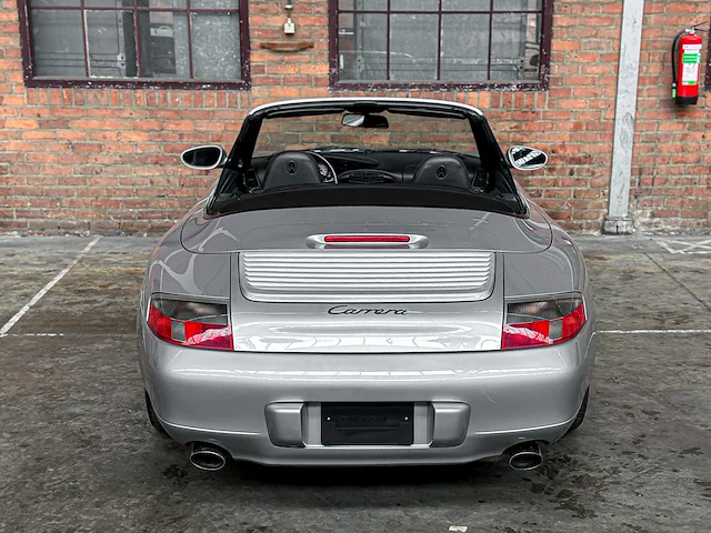 Porsche 911 3.4 996 triptronic 300pk 2000 youngtimer - afbeelding 17 van  55