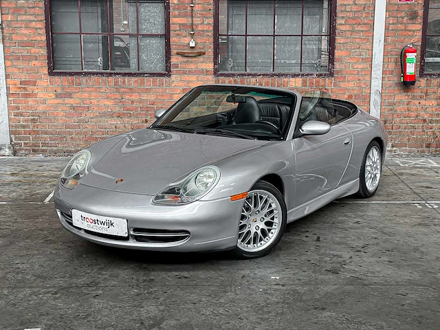 Porsche 911 3.4 996 triptronic 300pk 2000 youngtimer - afbeelding 3 van  55