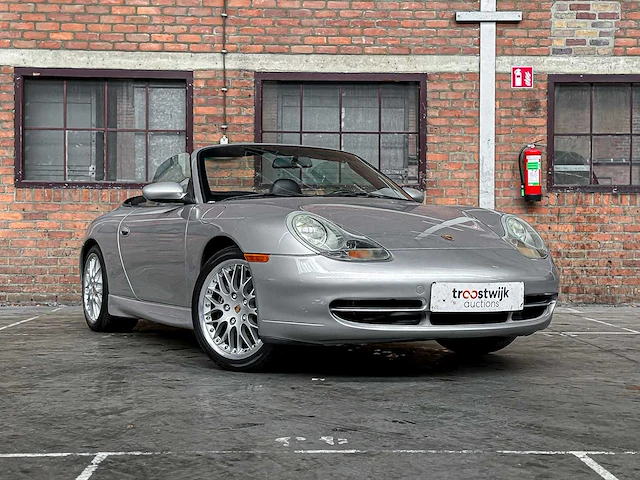 Porsche 911 3.4 996 triptronic 300pk 2000 youngtimer - afbeelding 8 van  55