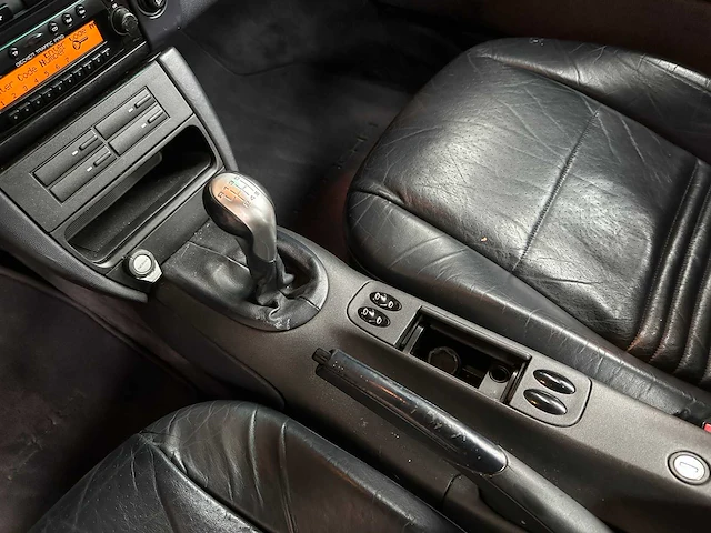 Porsche 911 3.4 carrera coupé 300pk 1998, 62-zp-bg - afbeelding 14 van  32