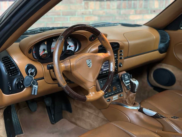 Porsche 911 3.4 coupé carrera 4 996 millennium edition -manual- 300pk 1999, 54-nl-kf youngimer - afbeelding 11 van  39