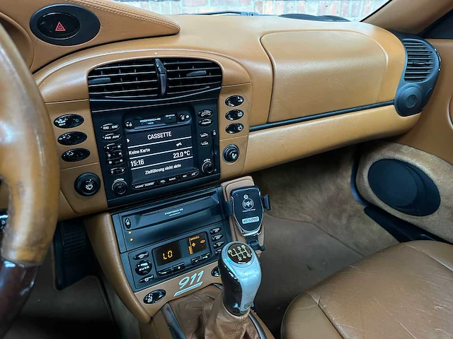 Porsche 911 3.4 coupé carrera 4 996 millennium edition -manual- 300pk 1999, 54-nl-kf youngimer - afbeelding 20 van  39