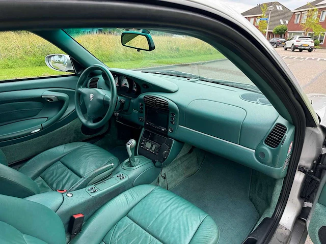 Porsche 911 3.4 coupé carrera 4 handgeschakeld org. nl-auto 43-hn-fn - afbeelding 6 van  41