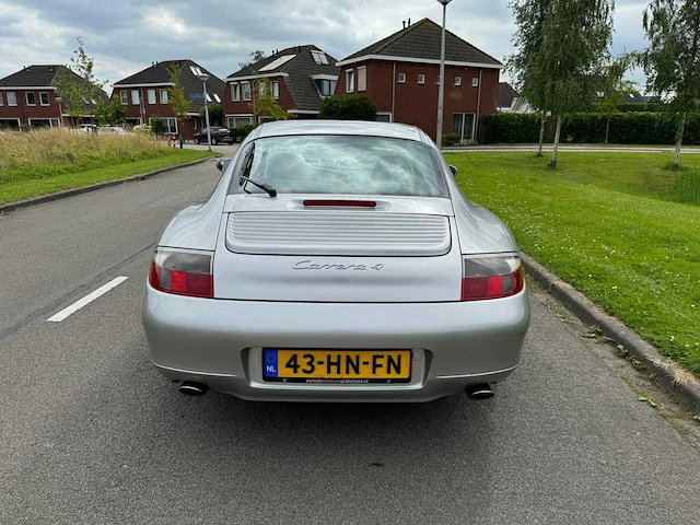 Porsche 911 3.4 coupé carrera 4 handgeschakeld org. nl-auto 43-hn-fn - afbeelding 39 van  41
