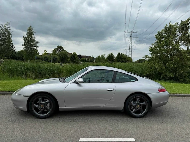 Porsche 911 3.4 coupé carrera 4 handgeschakeld org. nl-auto 43-hn-fn - afbeelding 40 van  41
