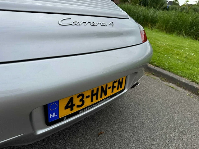 Porsche 911 3.4 coupé carrera 4 handgeschakeld org. nl-auto 43-hn-fn - afbeelding 13 van  41