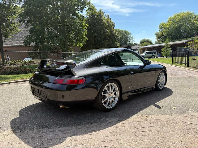 Porsche 911 3.8 coupé carrera 1998 gt3 specificaties - afbeelding 2 van  102