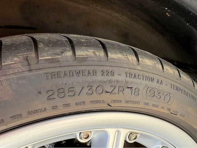 Porsche 911 3.8 coupé carrera 1998 gt3 specificaties - afbeelding 27 van  102