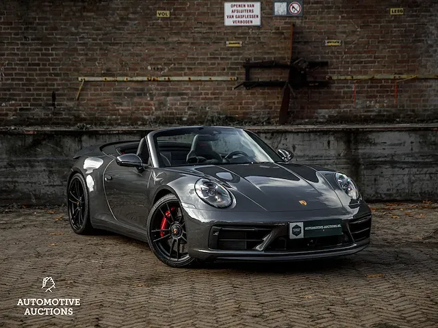 Porsche 911 992 carrera 4 gts 480pk -carbon- 2023 sport-chrono cabriolet -fabrieksgarantie- - afbeelding 6 van  98