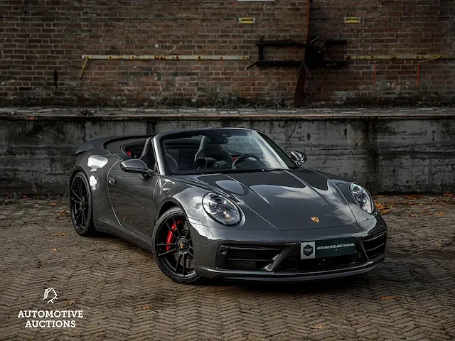 Porsche 911 992 carrera 4 gts 480pk -carbon- 2023 sport-chrono cabriolet -fabrieksgarantie- - afbeelding 7 van  98