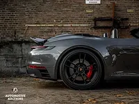 Porsche 911 992 carrera 4 gts 480pk -carbon- 2023 sport-chrono cabriolet -fabrieksgarantie- - afbeelding 13 van  98