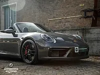 Porsche 911 992 carrera 4 gts 480pk -carbon- 2023 sport-chrono cabriolet -fabrieksgarantie- - afbeelding 18 van  98