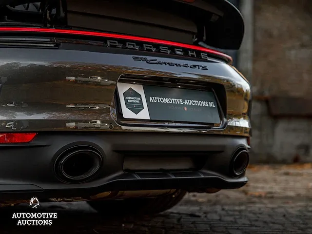Porsche 911 992 carrera 4 gts 480pk -carbon- 2023 sport-chrono cabriolet -fabrieksgarantie- - afbeelding 35 van  98