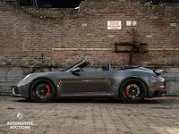 Porsche 911 992 carrera 4 gts 480pk -carbon- 2023 sport-chrono cabriolet -fabrieksgarantie- - afbeelding 41 van  98